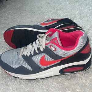 Women’s Nike Air Max size 9